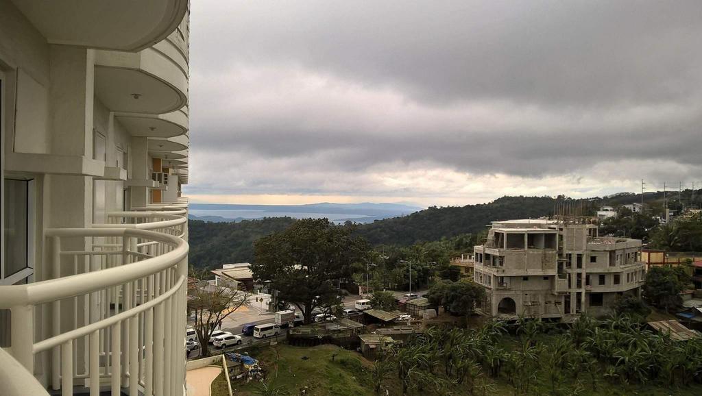 Mary'S Crib Cityland Prime Tagaytay With Free Wifi & Swimming Tagaytay City Exterior foto